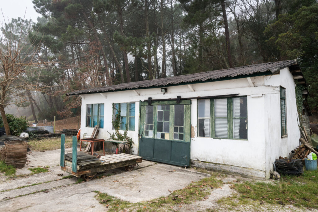 Bassin d'Arcachon : Cabane ostréicole et wagonnet, Jane de Boy