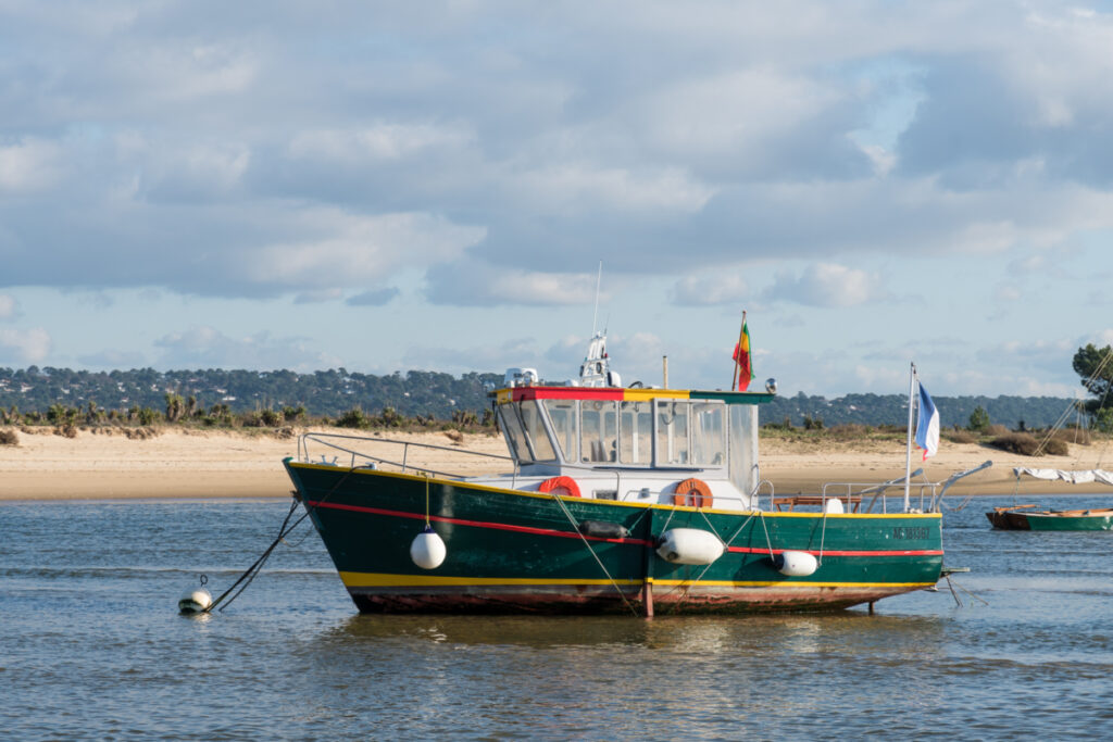 Bassin d'Arcachon, bateau, Chalutier de plaisance au Mimbeau Cap Ferret