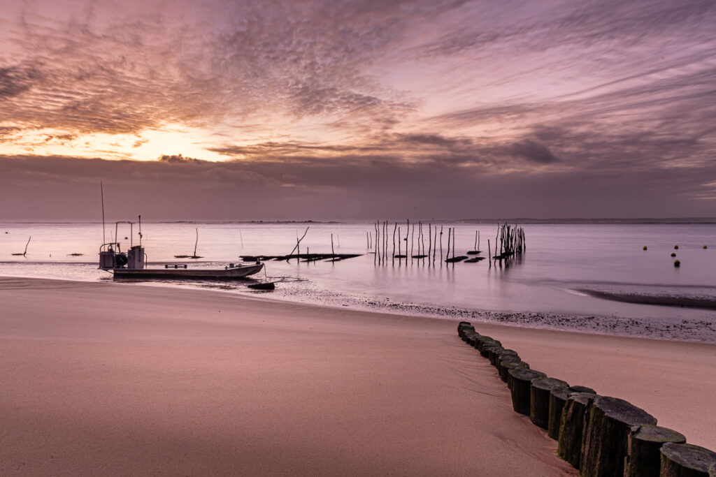 Bassin d'Arcachon, plage de Grand Piquey au lever de soleil